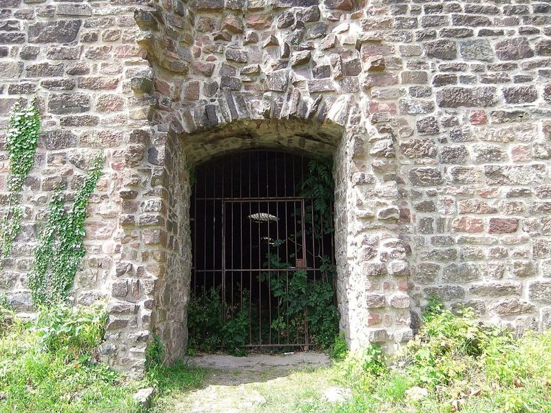 Datei:Hinterburg Neckarsteinach 27.JPG