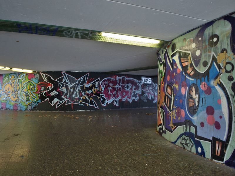 Datei:Wiesloch-Schillerpark-Graffiti-08.jpg