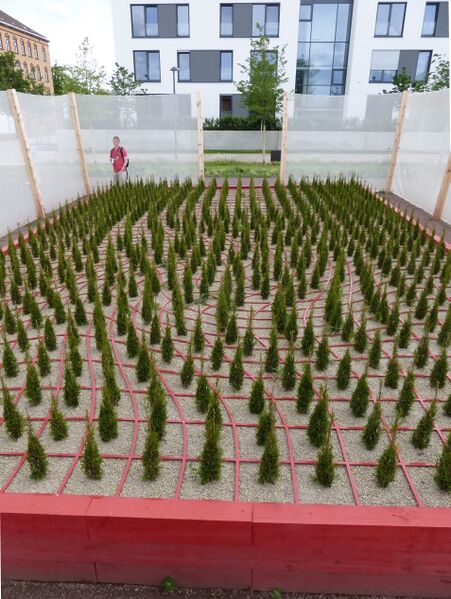 Datei:LGS Landau Gartenkabinett bizarr 2.JPG