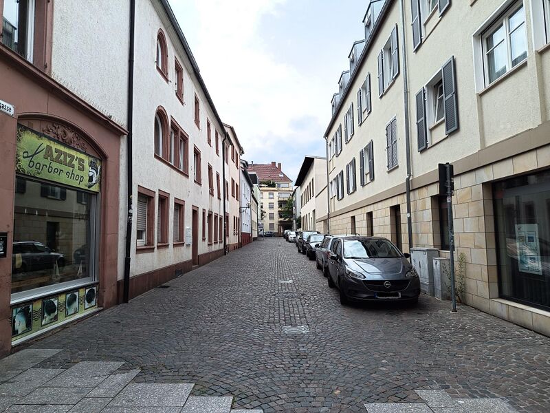 Datei:Kapuzinergasse Landau.jpeg