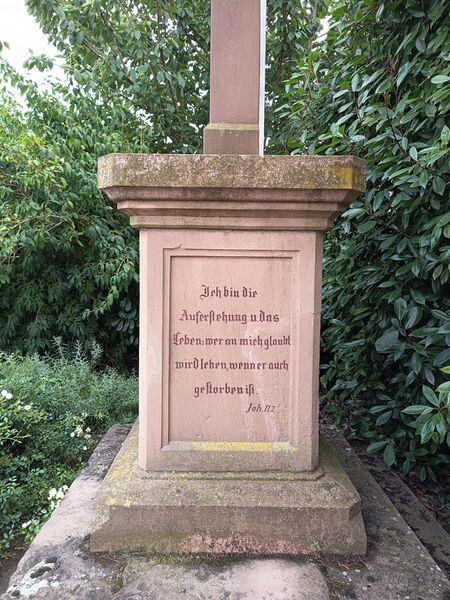 Datei:Wegkreuz Alzheimer Weg Herxheim 2.jpeg