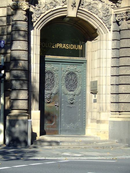 Datei:Mannheim L6 Polizeipraesidium 1.jpg