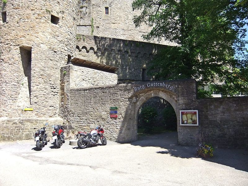 Datei:Burg Guttenberg 04.JPG