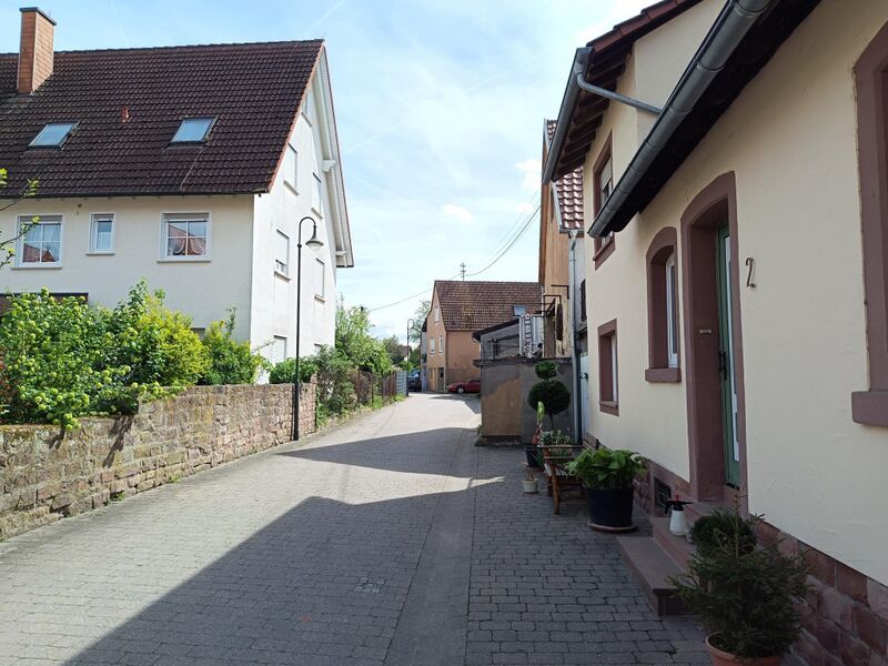 Datei:Münchgasse Kleinfischlingen.jpeg