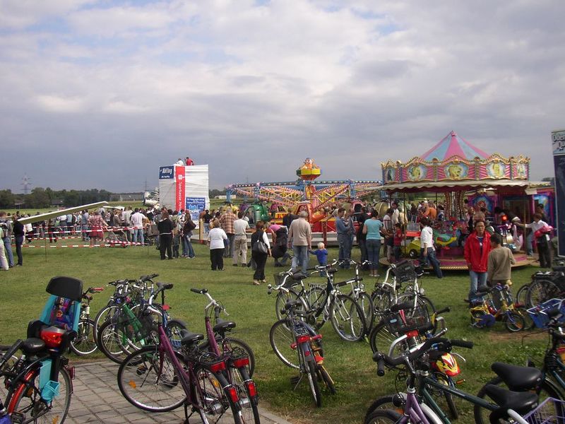 Datei:Flugtag wdf07-rahmenprogramm2.jpg