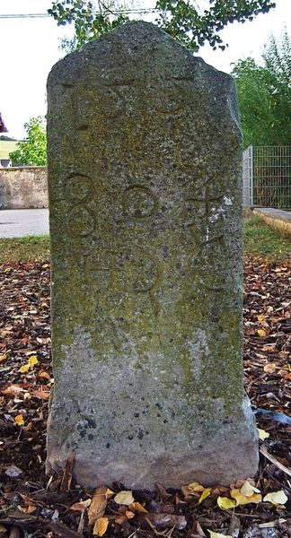 Datei:Grenzstein Asbach 1.JPG