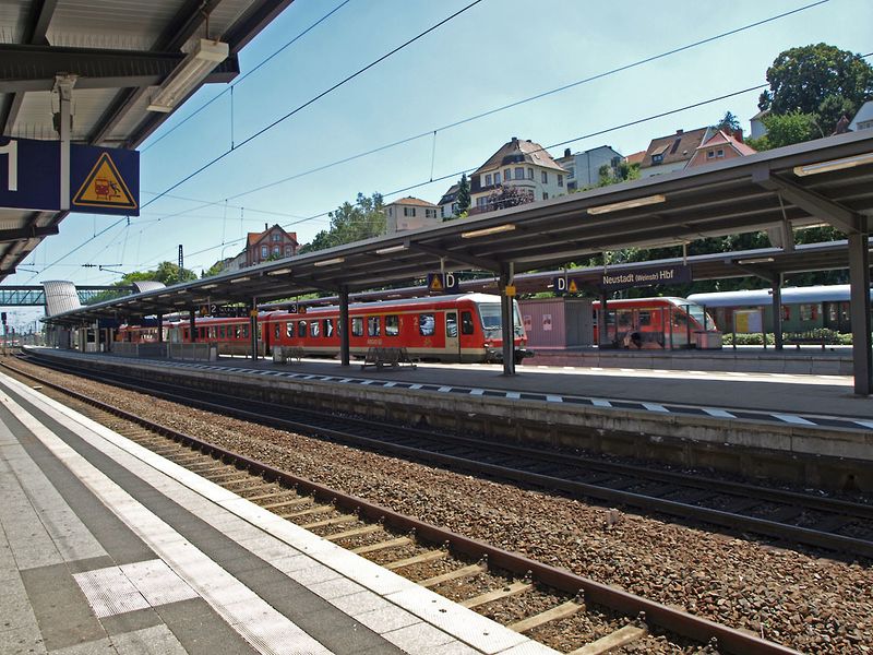 Datei:NeWe-Hauptbahnhof-03.jpg