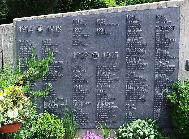 Datei:Gefallenendenkmal Hördt 02.JPG