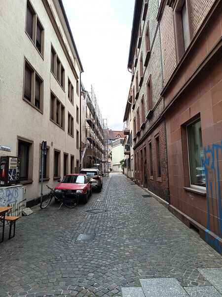 Datei:Mengelsgasse Landau.jpeg