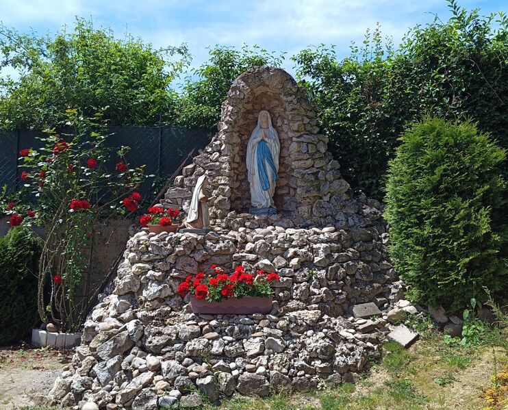 Datei:St. Sebastian und Agathe Essingen 4 .jpeg