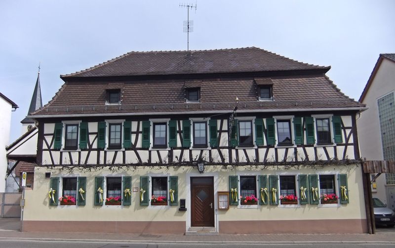 Datei:Gasthaus Adler Dudenhofen.JPG