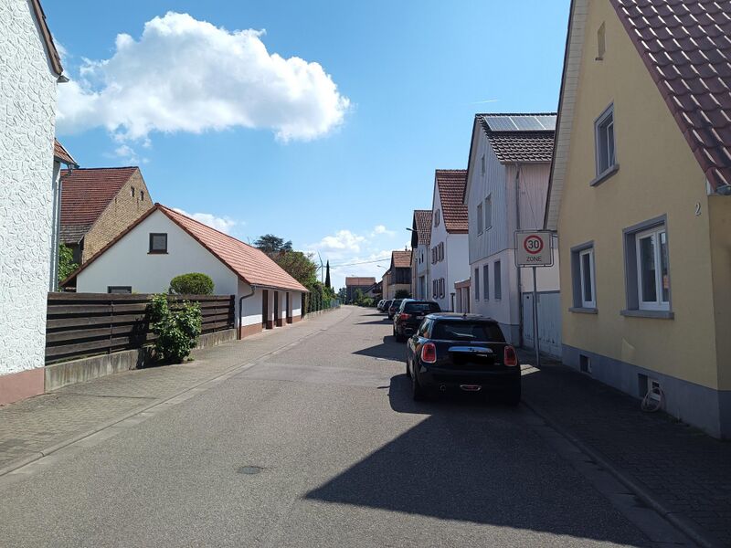 Datei:Feldstraße Hayna 1.jpeg