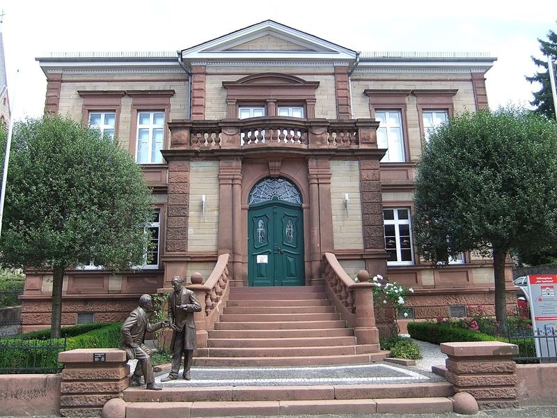 Datei:Sparkassenmuseum Starkenburg 01.JPG