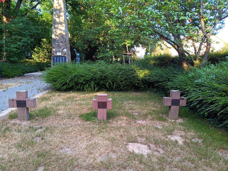 Datei:Französischer Friedhof Landau 12.jpeg