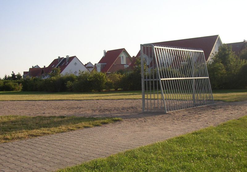 Datei:Wdf bolzplatz mittlerer mainzer weg.jpg